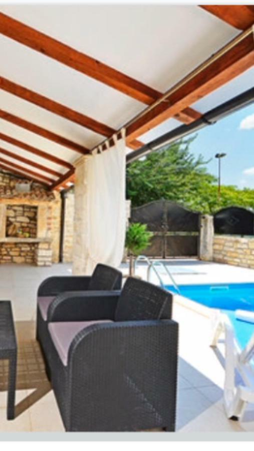 Lory Villa Sveti Lovrec Pazenaticki Ngoại thất bức ảnh